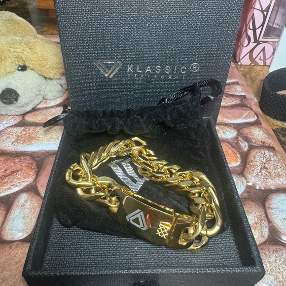 NWT 18K Gold Plated Chunky Link Thick Cuban Chain Statement Women's Bracelet - Picture 9 of 9